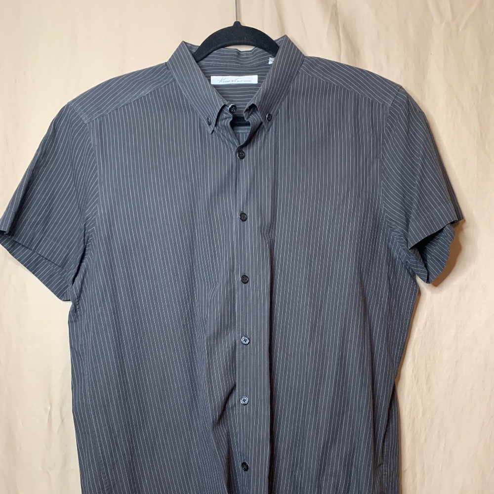 Kenneth Cole Short Sleeve Button Up, Size Large
